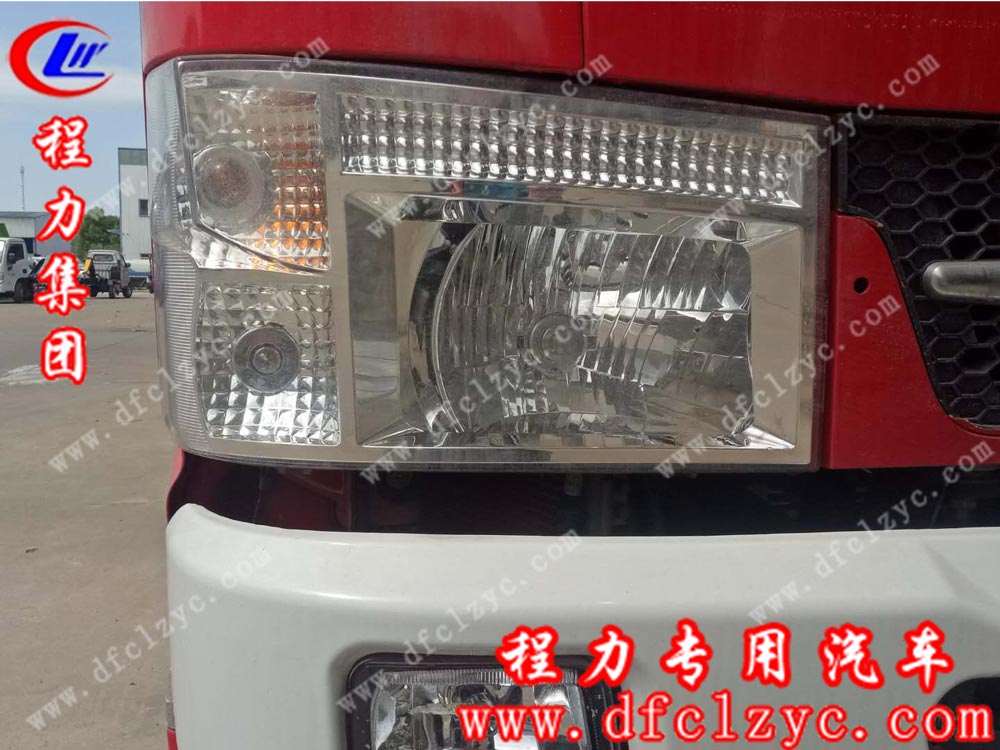 東風(fēng)凱普特雙排水罐消防車(chē)