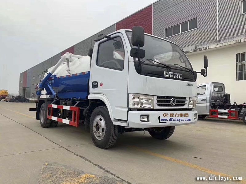 湖北程力集團(tuán)4方東風(fēng)小多利卡吸污車(chē)