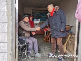 情系扶貧，湖北程力馬旭東馬主管帶領員工春節(jié)慰問送溫暖