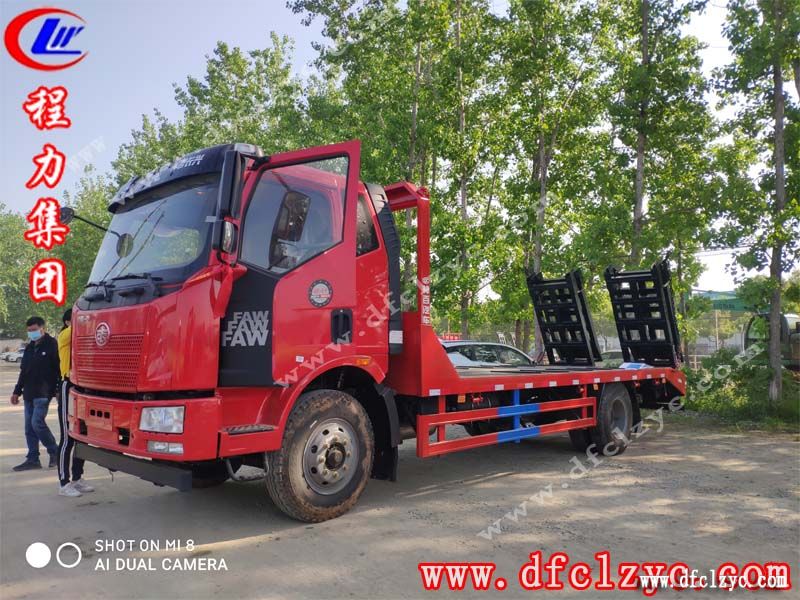 程力集團(tuán)解放J6平板運(yùn)輸車(chē)